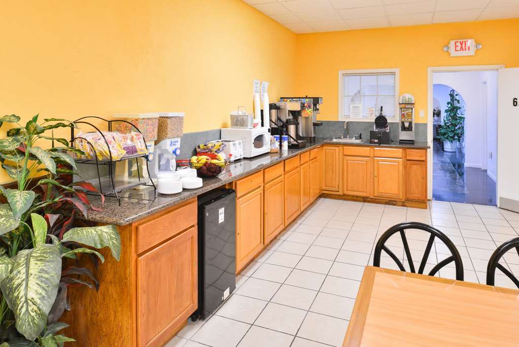 Americas Best Value Inn Clute Fasilitas foto