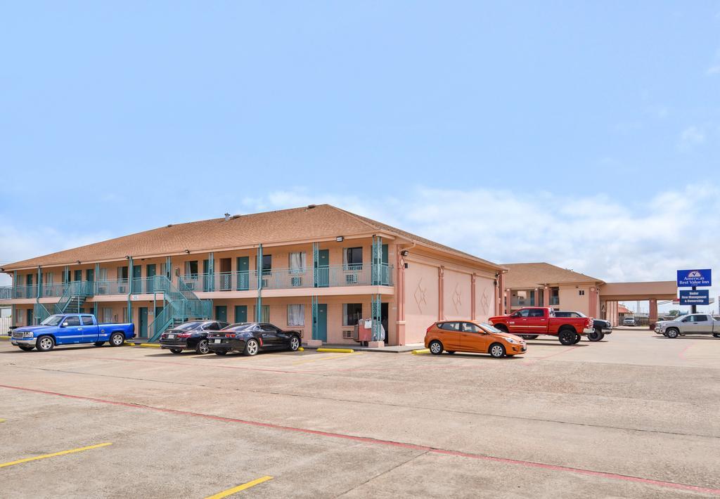 Americas Best Value Inn Clute Bagian luar foto
