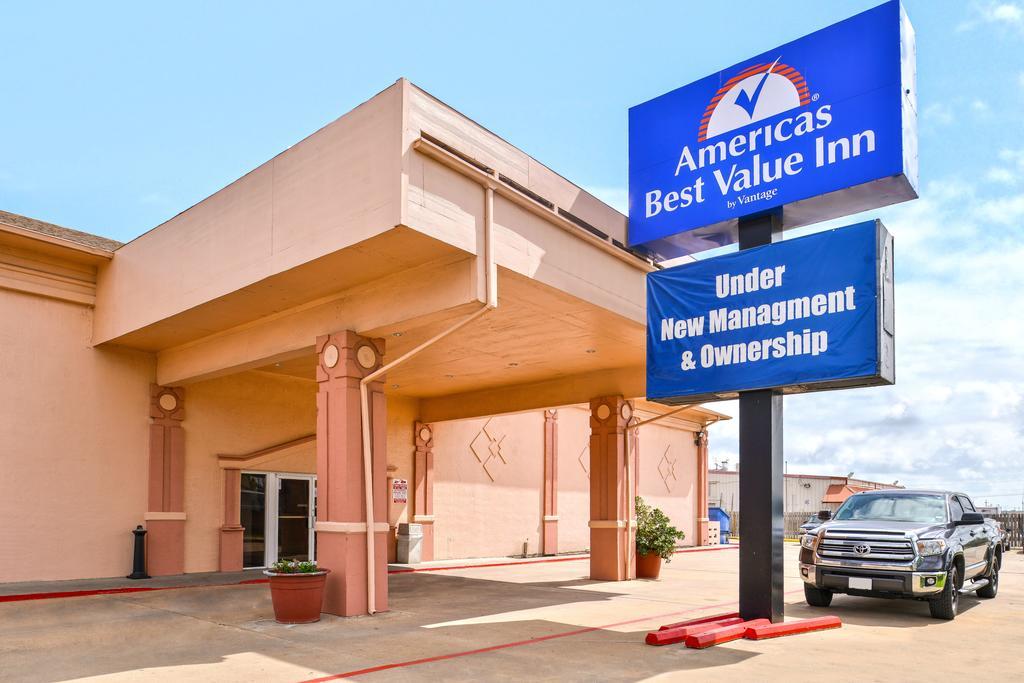 Americas Best Value Inn Clute Bagian luar foto