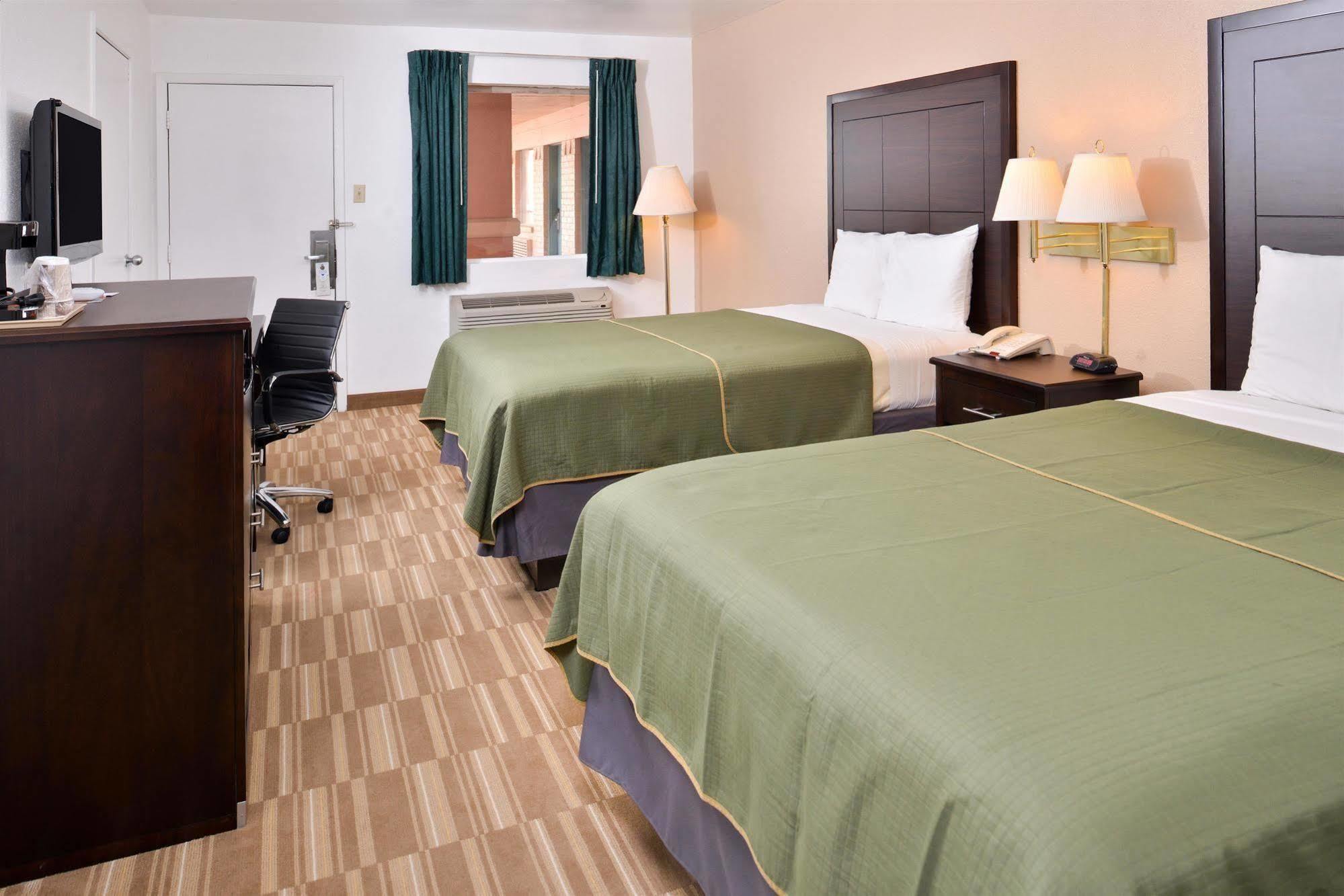 Americas Best Value Inn Clute Bagian luar foto